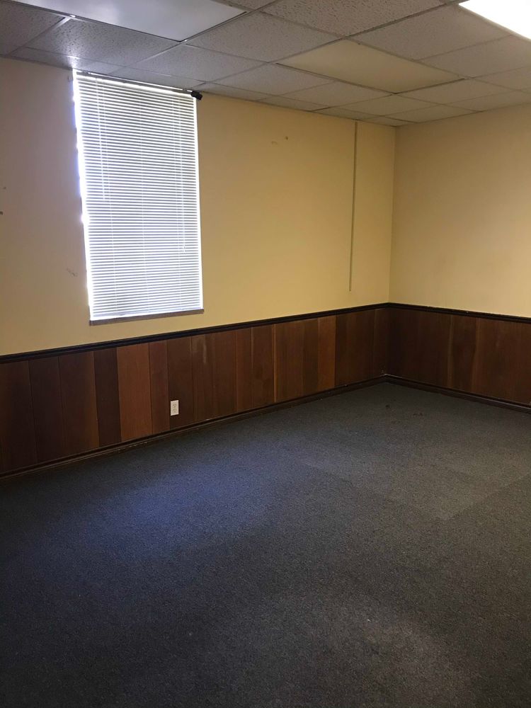 Office Building For Sale or Lease: 1890 Broadway St, Beaumont, TX 77701
